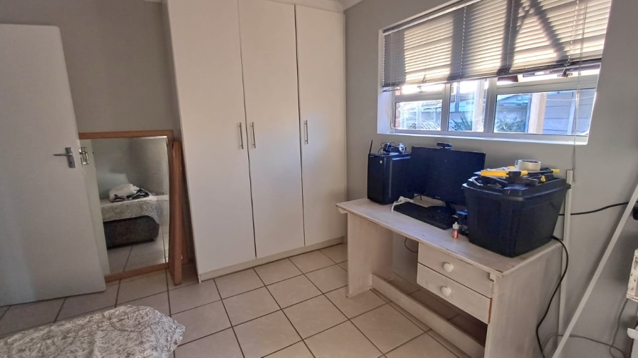 2 Bedroom Property for Sale in Bothasrus Eastern Cape